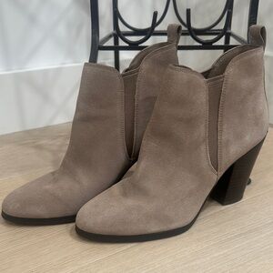 Michael Kors Taupe Suede Ankle Pull On Booties Boots 3.5” heal Size 8-8.5M